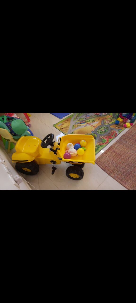 Riyadh, Toys & Games, SAR 400,  Tractor , CAT ,  Kids Up To 6 Yrs