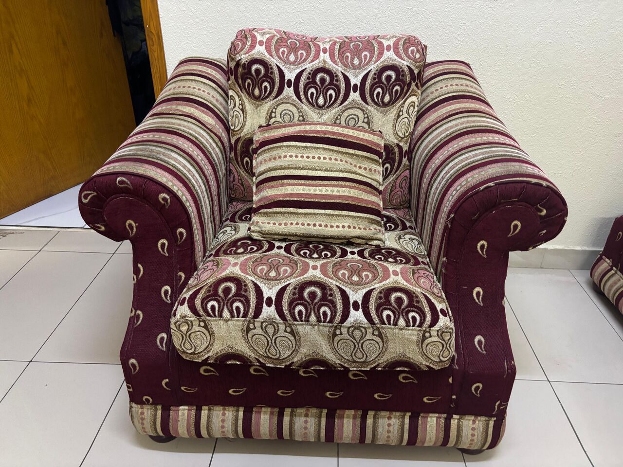 Jubail, Furniture, SAR 250,  7 Seater Sofa Set, Good Condition
