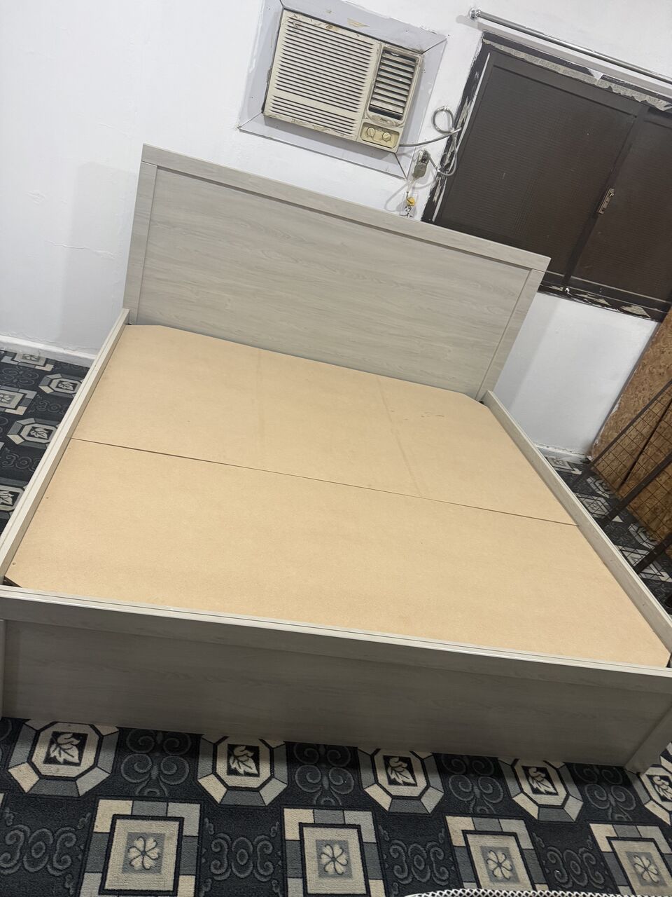 Jubail, Household Items, SAR 500,  SAR 500, Double  Bed Set For Sale (Strong And Excellent Condition )