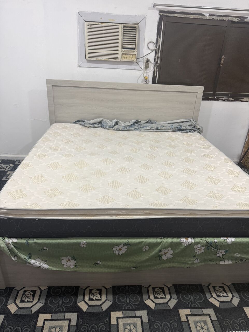 Jubail, Household Items, SAR 500,  SAR 500, Double  Bed Set For Sale (Strong And Excellent Condition )