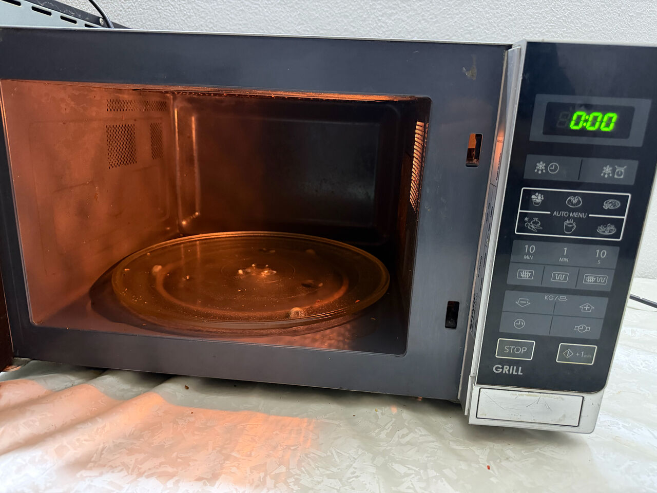 Umm Al Hamam, Appliances, SAR 150,  Sharp Microwave 25L With Grill