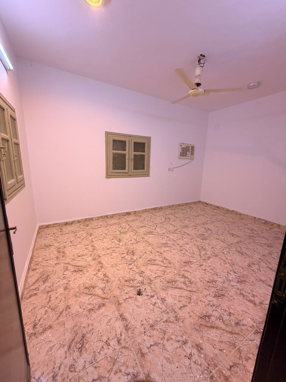 Al Malaz, Apartments, Flats, Houses & Villas, SAR 2500/month,  2 BR,  Villa For Rent