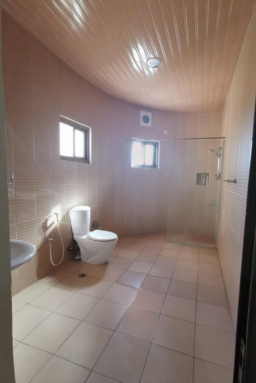 Salmaniya, Rooms for Rent, BHD 120/month,  Spacious Furnished Bedroom With Large Separate Toilet Near Salmaniya Hospital
