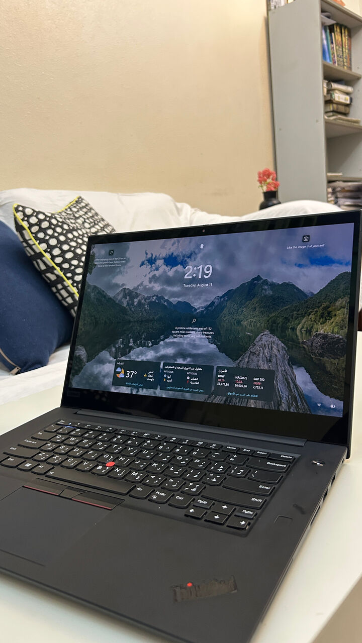 Riyadh, Computers, SAR 2400,  Lenovo Thinkpad Touchscreen Oled Screen I7
