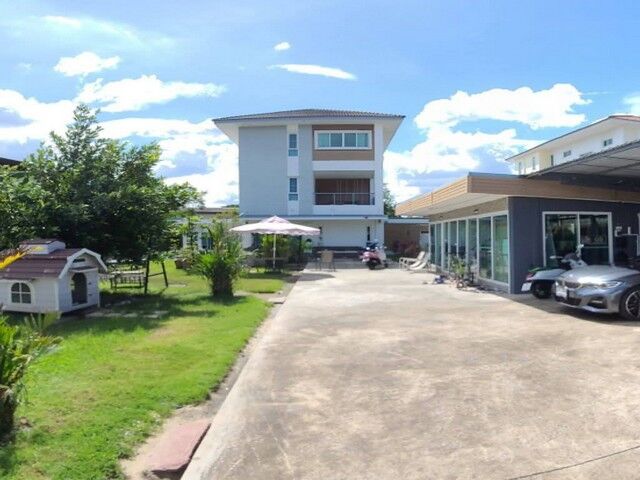 Bangkok, Real Estate For Sale, THB 39000000,  5 BR,  200 Sq. Feet,  3-storey Detached House For Sale, 200 Sq M, 5 Bedrooms, Soi Yothinpatana 3, Area Along