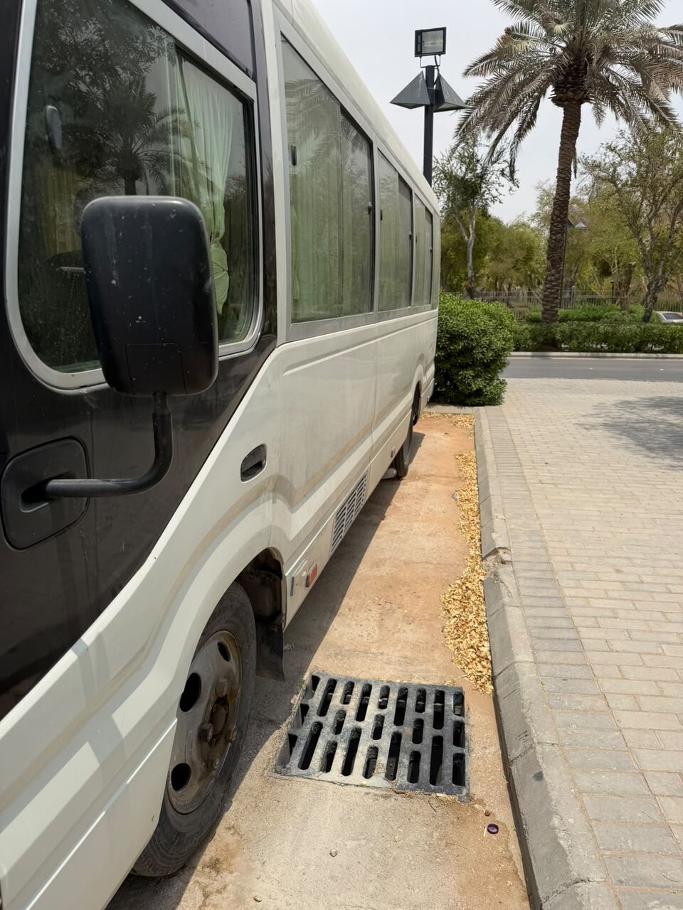 Riyadh, Rideshare, Custer Long Vehicles For Pick And Drop Service