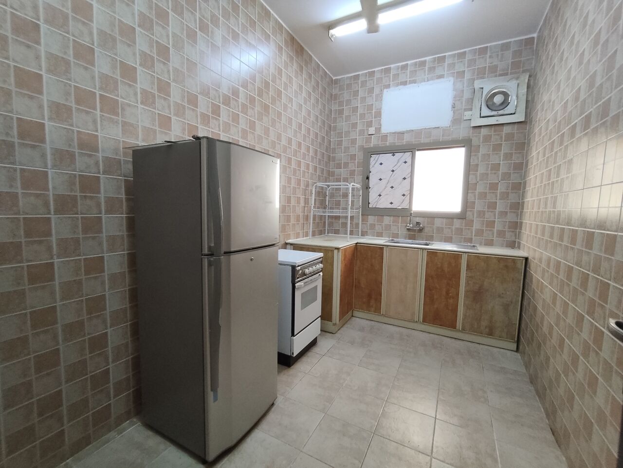 Diraz, Apartments, Flats, Houses & Villas, BHD 150/year,  1 BR,  Diraz:- Furnished Studio Flat On Rent With Unlimited Ewa..