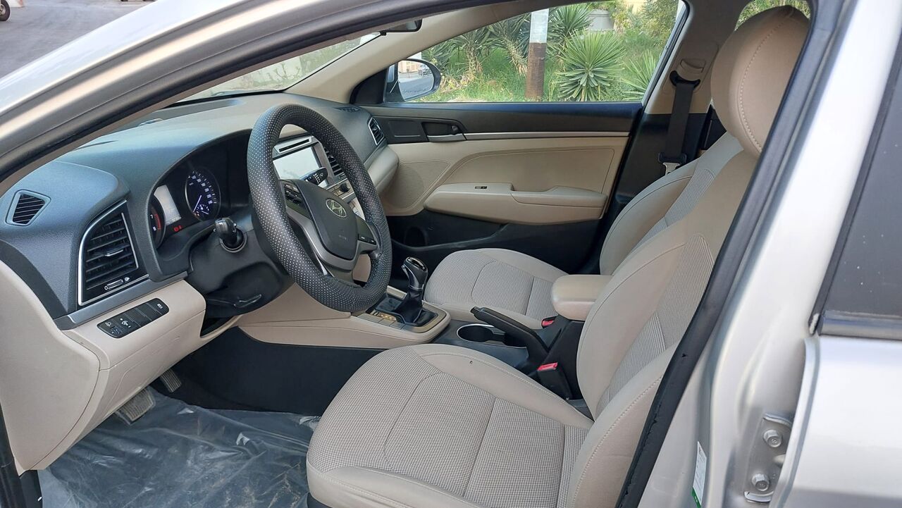 Manama, Vehicles, Cars & Trucks , BHD 2700,  Hyundai Elantra 2.0 L Full Automattic Very Good Condation,  2017,  Automatic,  190000 KM,