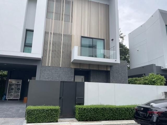 Bangkok, Real Estate For Sale, THB 45000000,  4 BR,  102 Sq. Feet,  Single House For Sale, 3 Floors, 102 Sq M, Nantawan Village, Rama 9, Srinakarin,