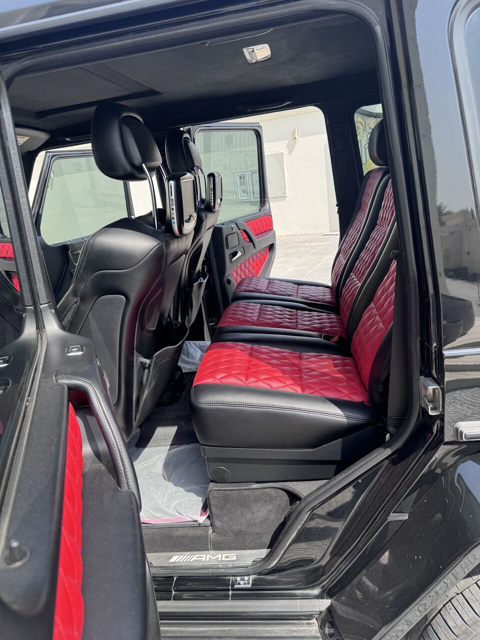 Khobar, Vehicles, Cars & Trucks , SAR 250000,  Mercedes Benz G63,  2016,  Automatic,  165000 KM,   G63 Renewed To 2024 Brabus By 70000 Riyals And Has 165k Kilos No Previous Accidents