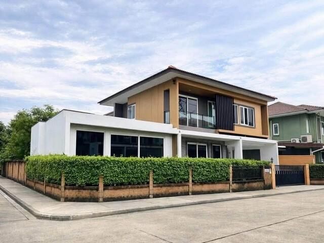 Bangkok, Real Estate For Sale, THB 9800000,  4 BR,  73 Sq. Feet,  2-story Detached House For Sale, 73.60 Sq M, Golden Village On Nut-Pattanakarn, Soi On