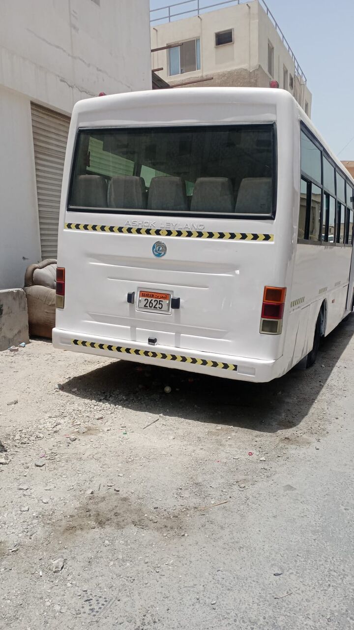Manama, Vehicles, Cars & Trucks , BHD 3300,  Ashoke Leyland Bus 33 Passanger Very Good Condation,  2010,  Manual,  130000 KM,