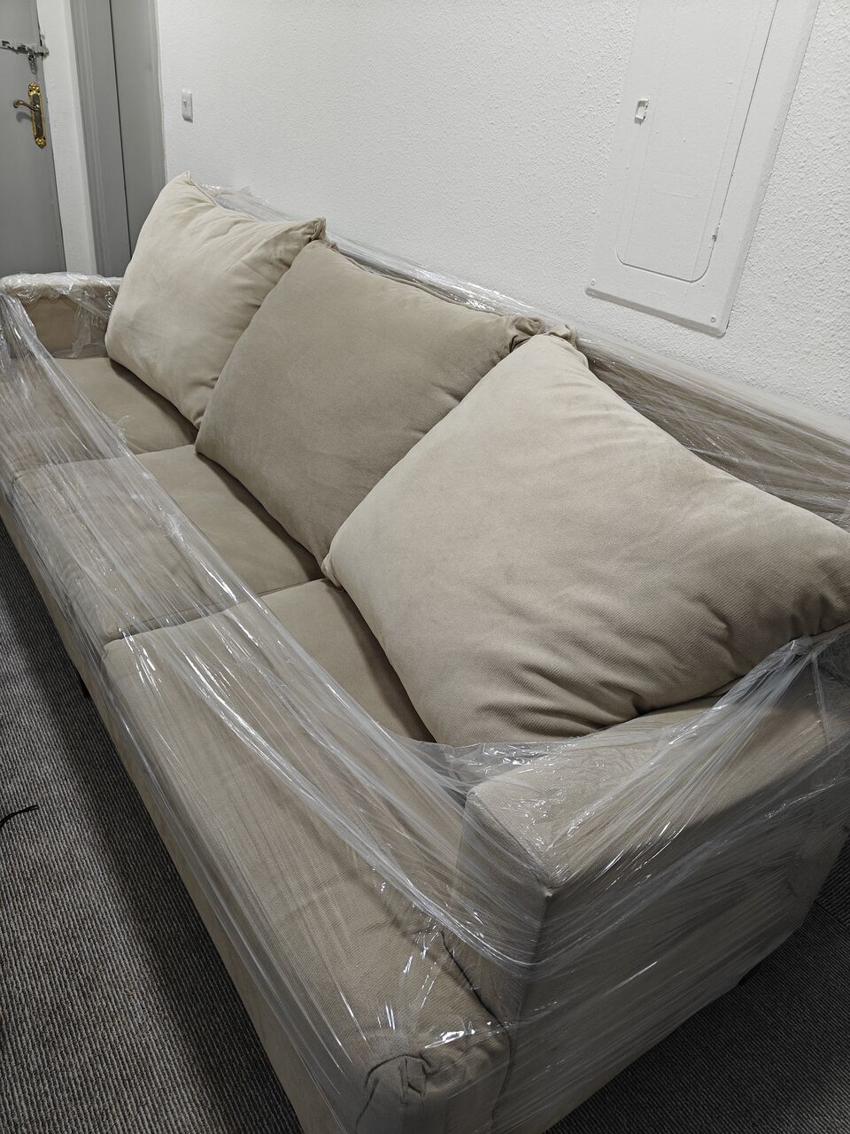 Al Rawdah, Furniture, SAR 250,  Premium Sofa (3 Seater)