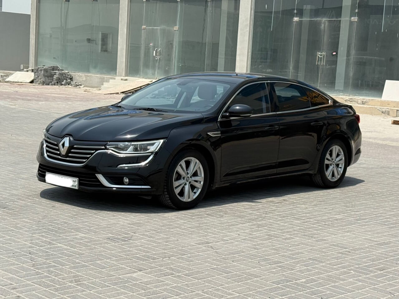 Manama, Vehicles, Cars & Trucks , BHD 1750,  Renault Talisman,  2017,  Automatic,  124150 KM,    (Black)