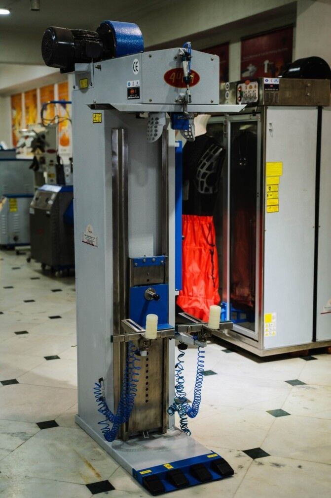 New Delhi, Industrial Machinery, Professional Garment Finishing Equipment For Efficient Operations