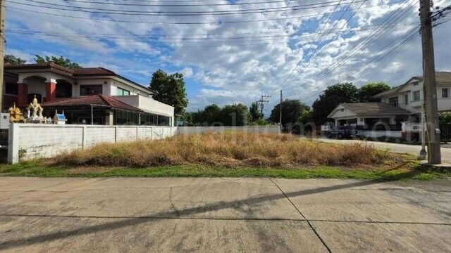 Bangkok, Real Estate For Sale, THB 2550000,  6 BR,  85 Sq. Feet,  Land 85 Sq M., Already Filled In, Parichat Village, Corner Plot, Selling Cheap, Price