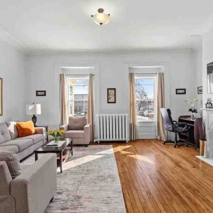 Toronto, Business, Luxury Rentals PEI