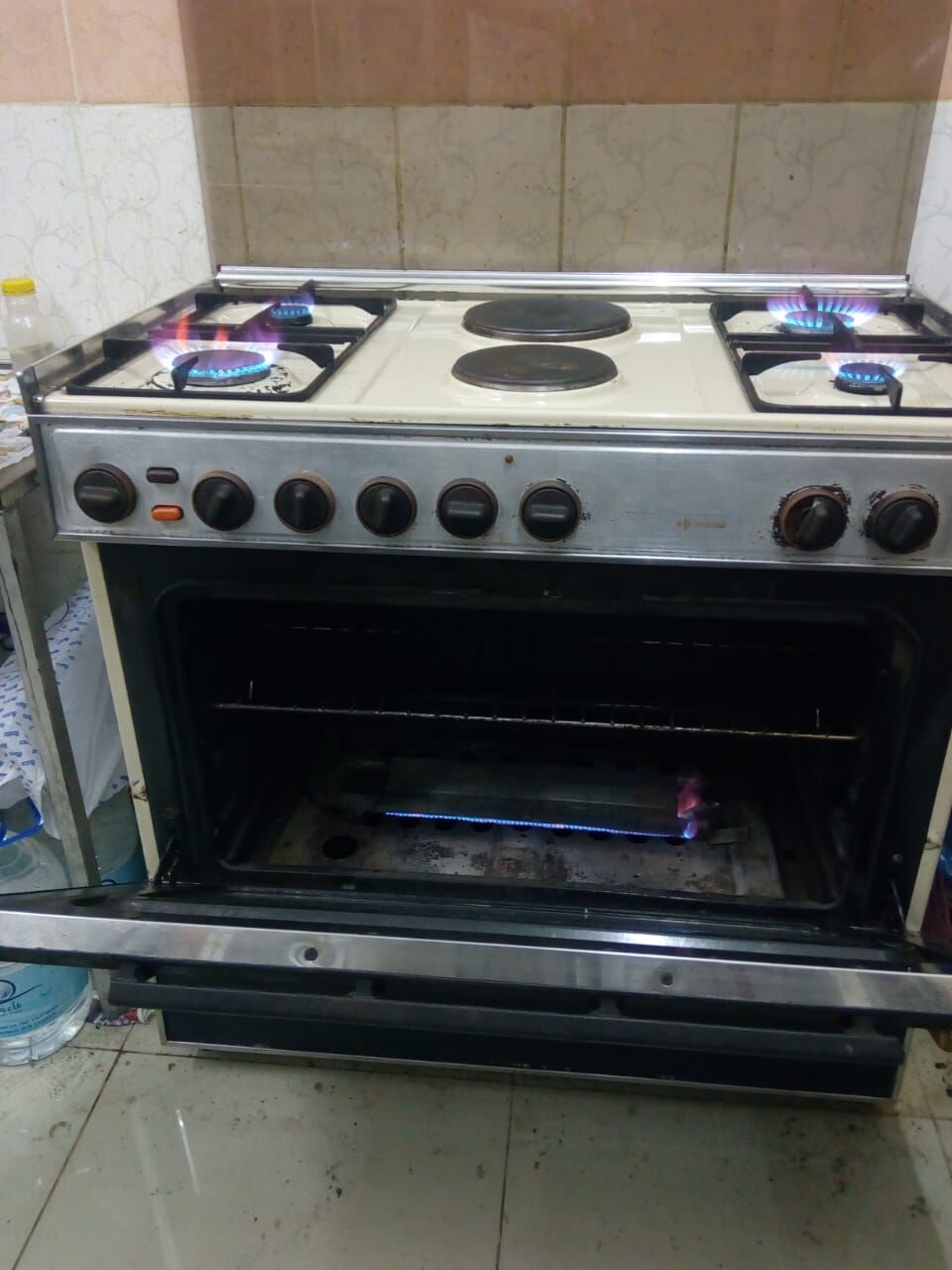 Makkah, Appliances, SAR 650,  European Oven With 6 Plates Gas And Electric