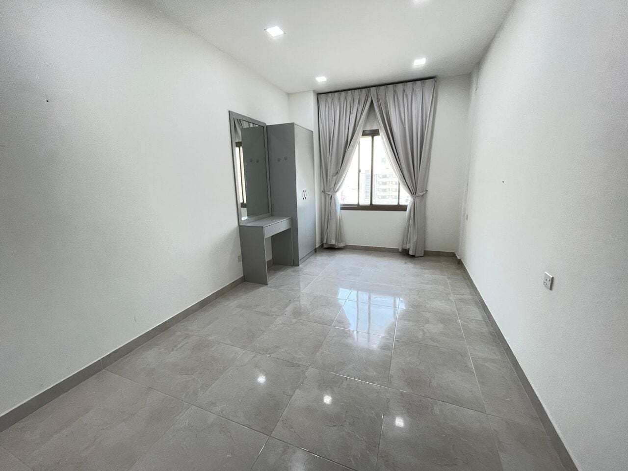 Burhama, Apartments, Flats, Houses & Villas, BHD 220/month,  2 BR,  2 Bedroom Without Ewa Semi Furnished