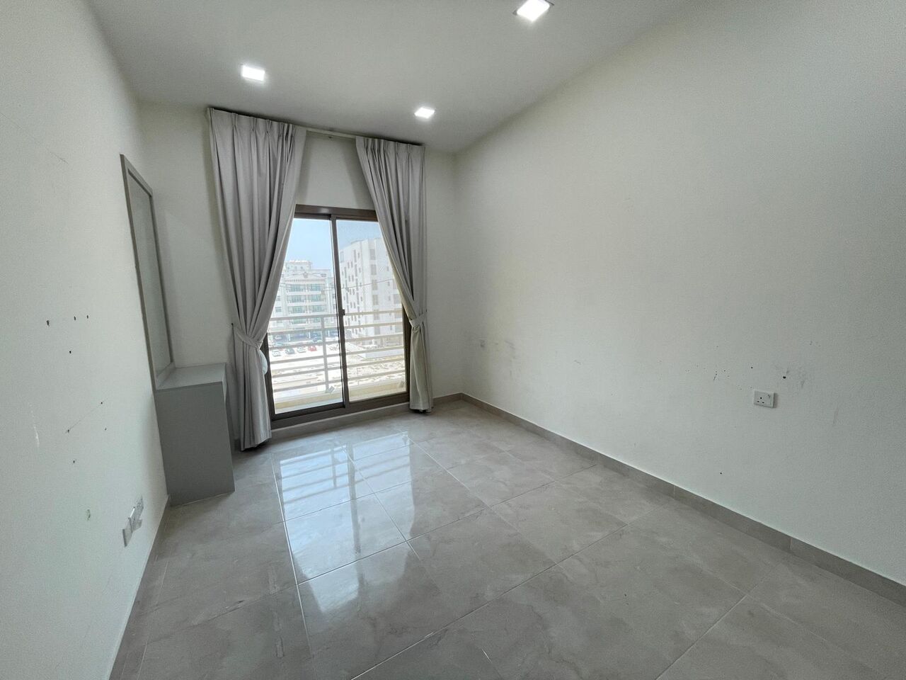 Burhama, Apartments, Flats, Houses & Villas, BHD 220/month,  2 BR,  2 Bedroom Without Ewa Semi Furnished