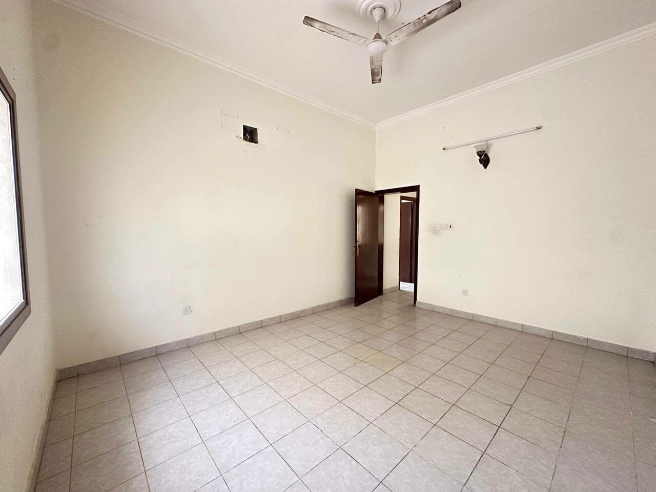 Gudaibiya, Apartments, Flats, Houses & Villas, BHD 220/month,  2 BR,  Gudaibiya &ndash; Spacious 2BHK Unfurnished Flat For Rent  BD 220/- Without EWA