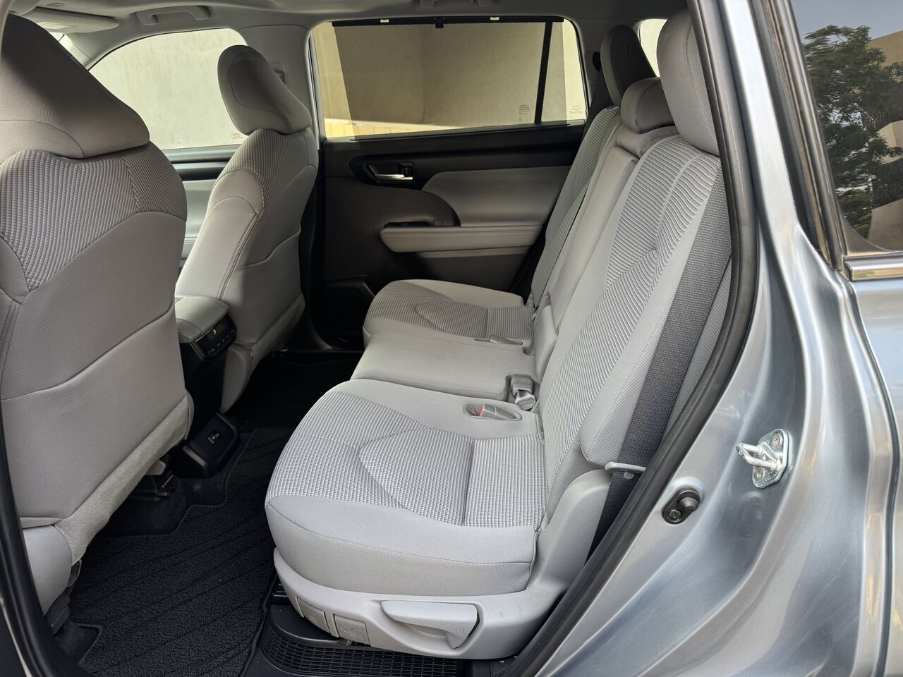 Jeddah, Vehicles, Cars & Trucks , SAR 122000,  Toyota Highlander Hybrid,  2023,  Automatic,  42000 KM,  Good Condition