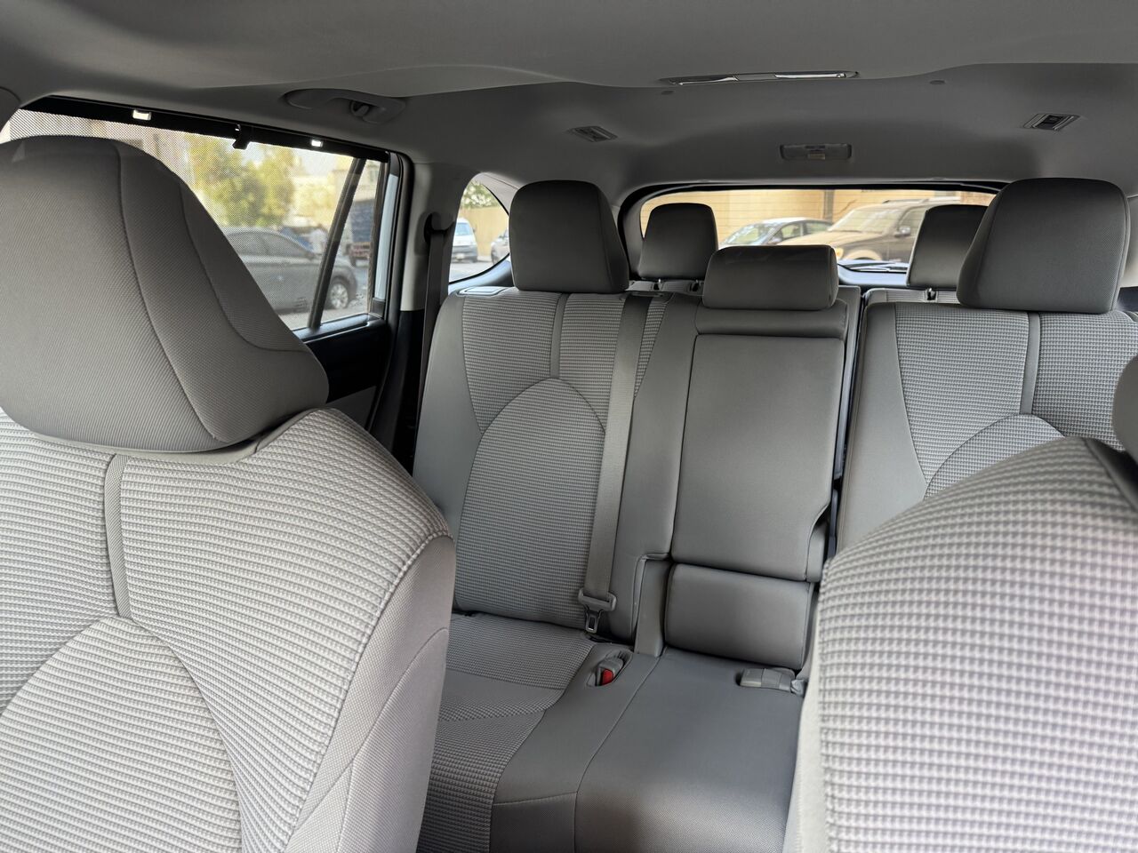 Jeddah, Vehicles, Cars & Trucks , SAR 122000,  Toyota Highlander Hybrid,  2023,  Automatic,  42000 KM,  Good Condition