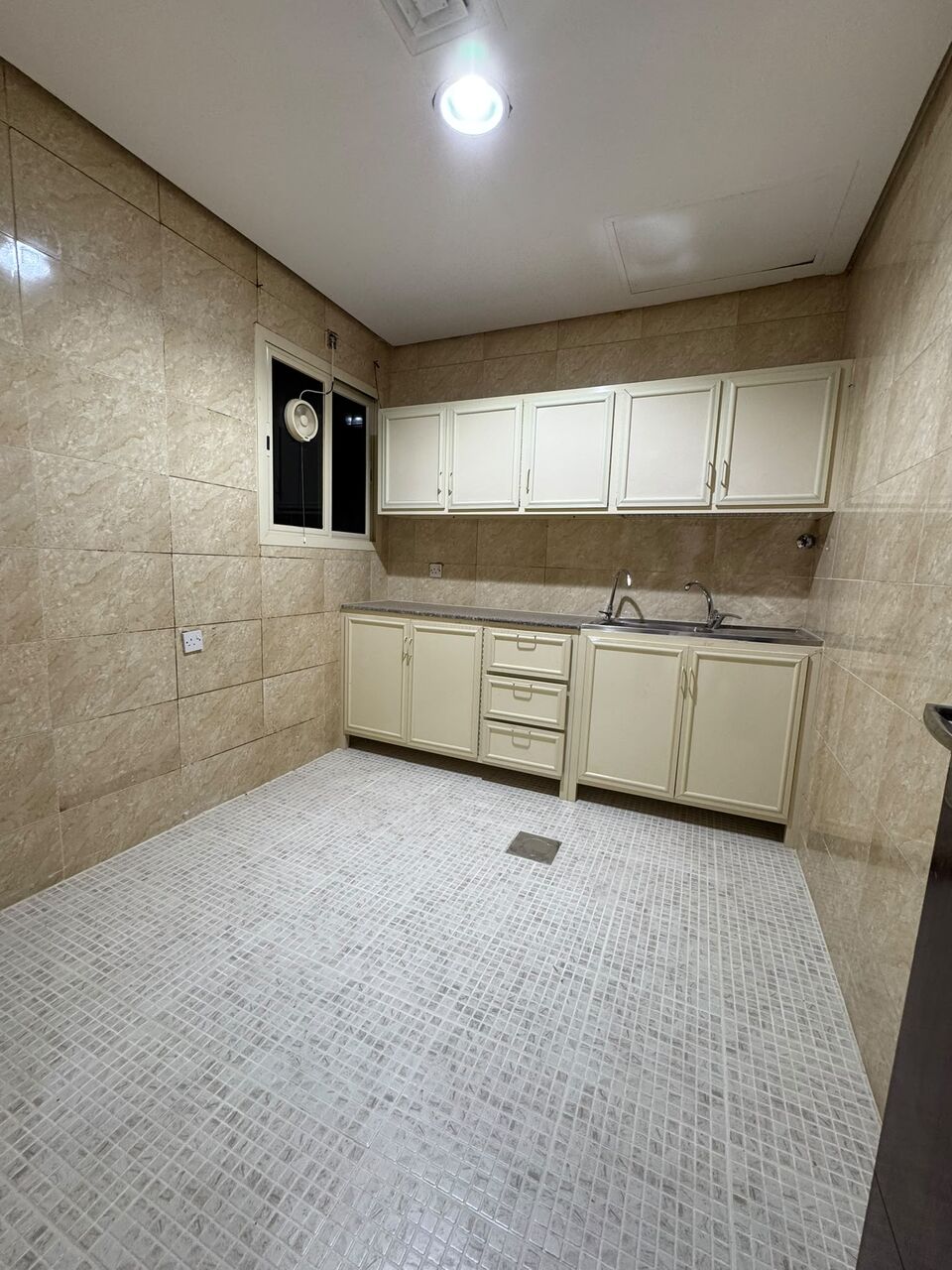 Salmiya, Apartments, Flats, Houses & Villas, KWD 300/month,  2 BR,  For Rent In Salmiya: A Two-bedroom Apartment, One Of Which Is A Master Bedroom.