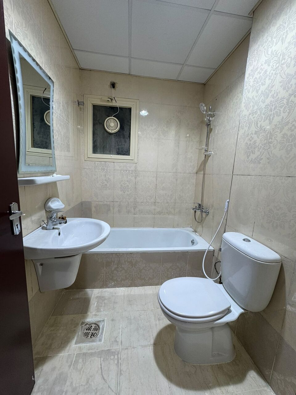 Salmiya, Apartments, Flats, Houses & Villas, KWD 300/month,  2 BR,  For Rent In Salmiya: A Two-bedroom Apartment, One Of Which Is A Master Bedroom.