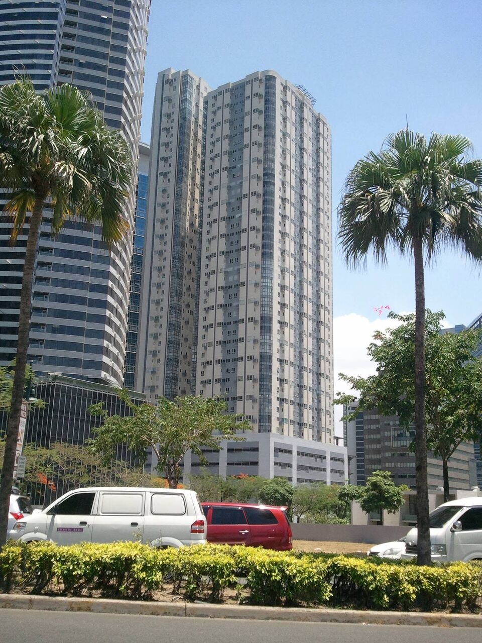Taguig City, Home Audio, PHP 6888609,  Foreclosed 2 Bedroom Units In Fort Victoria BGC Taguig City