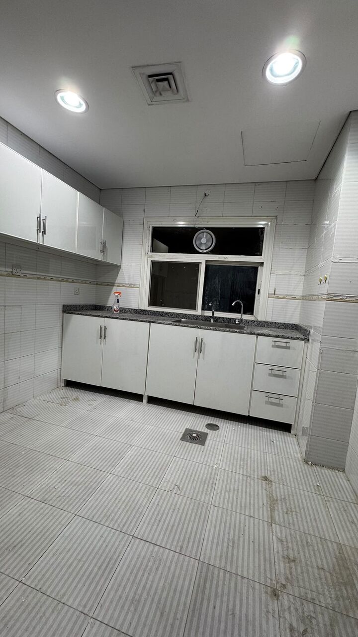 Salmiya, Apartments, Flats, Houses & Villas, KWD 480/month,  3 BR,  For Rent In Salmiya, An Unfurnished 3-bedroom Apartment, Including 2 Master Bedrooms.