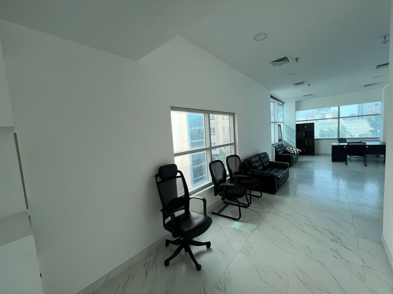 Adliya, Offices, BHD 330,  50 Sq. Meter,  Bright & Furnished Office Space For Rent In Adliya | 50 Sq.m | EWA Inclusive  Move-In Read