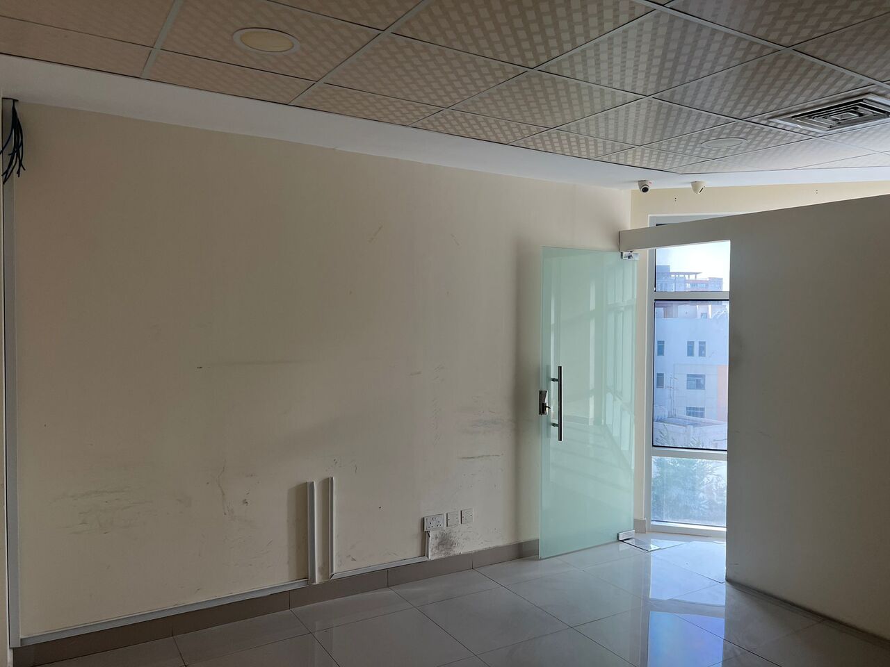 Al Seef, Offices, BHD 600,  110 Sq. Meter,  Bright & Modern Office For Rent In The Heart Of Seef