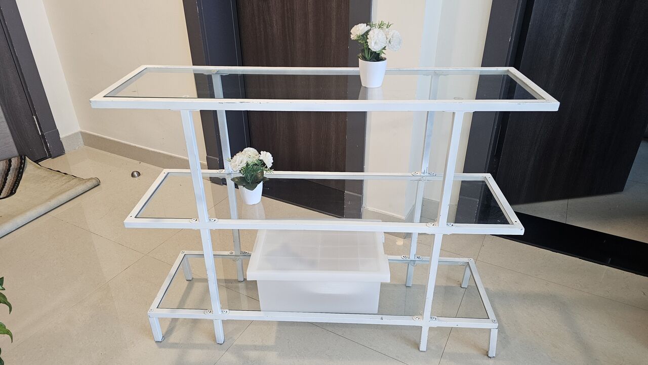Burhama, Furniture, BHD 15,  Glass Shelf / Rack For Sale
