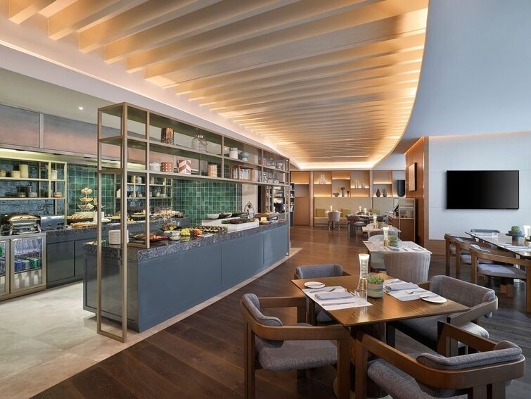 London, Travel, Best Hotel Executive Club Lounges