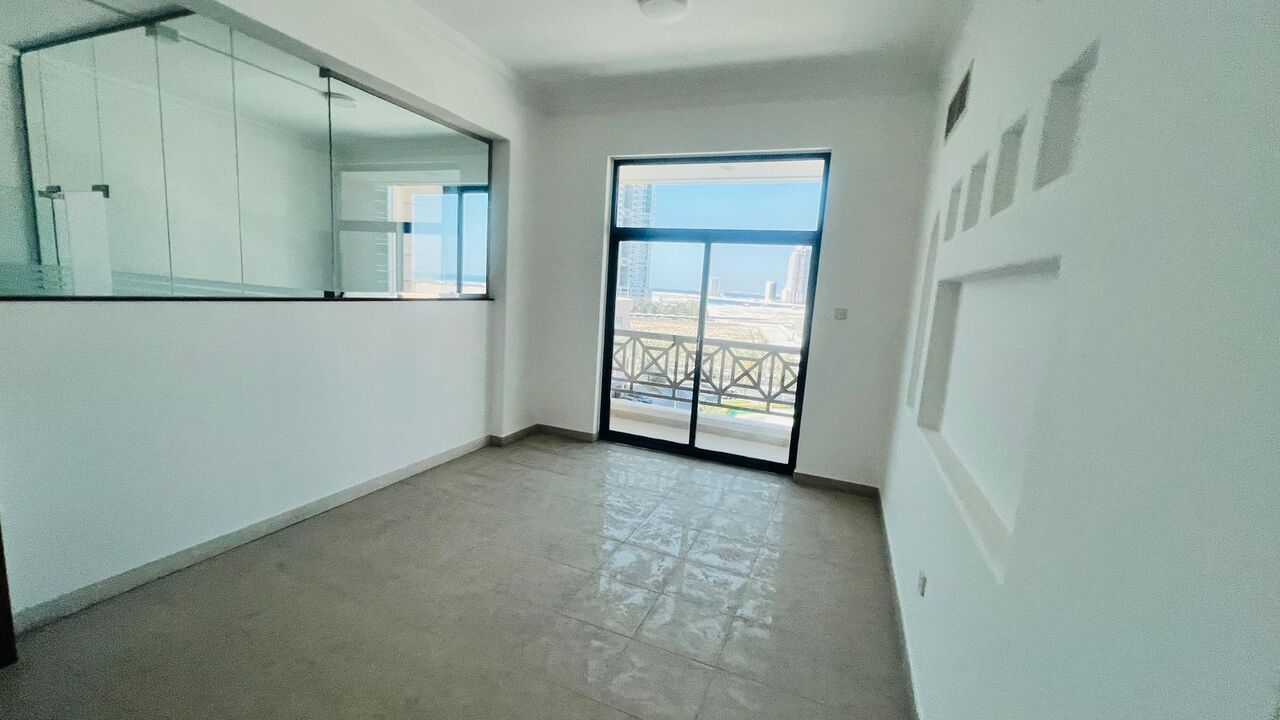 Al Seef, Offices, BHD 360,  121 Sq. Meter,  Spacious Office For Rent In Seef | Near Almoayyed Tower