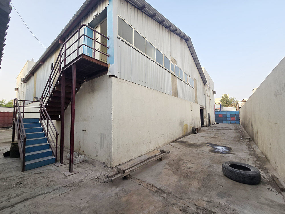 Salmabad, Factories, BHD 1200,  505 Sq. Meter,  Workshop - Warehouse In Salmabad With 2 Entrance | High Power