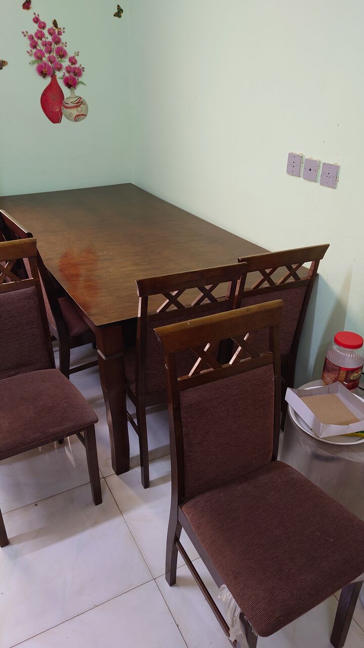 Riyadh, Furniture, SAR 1400,  Dining Table With 7 Chairs 200x100cm