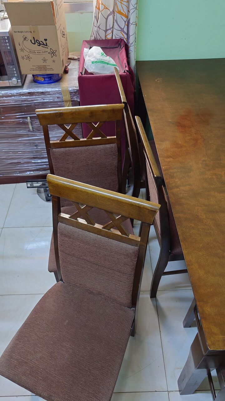Riyadh, Furniture, SAR 1400,  Dining Table With 7 Chairs 200x100cm