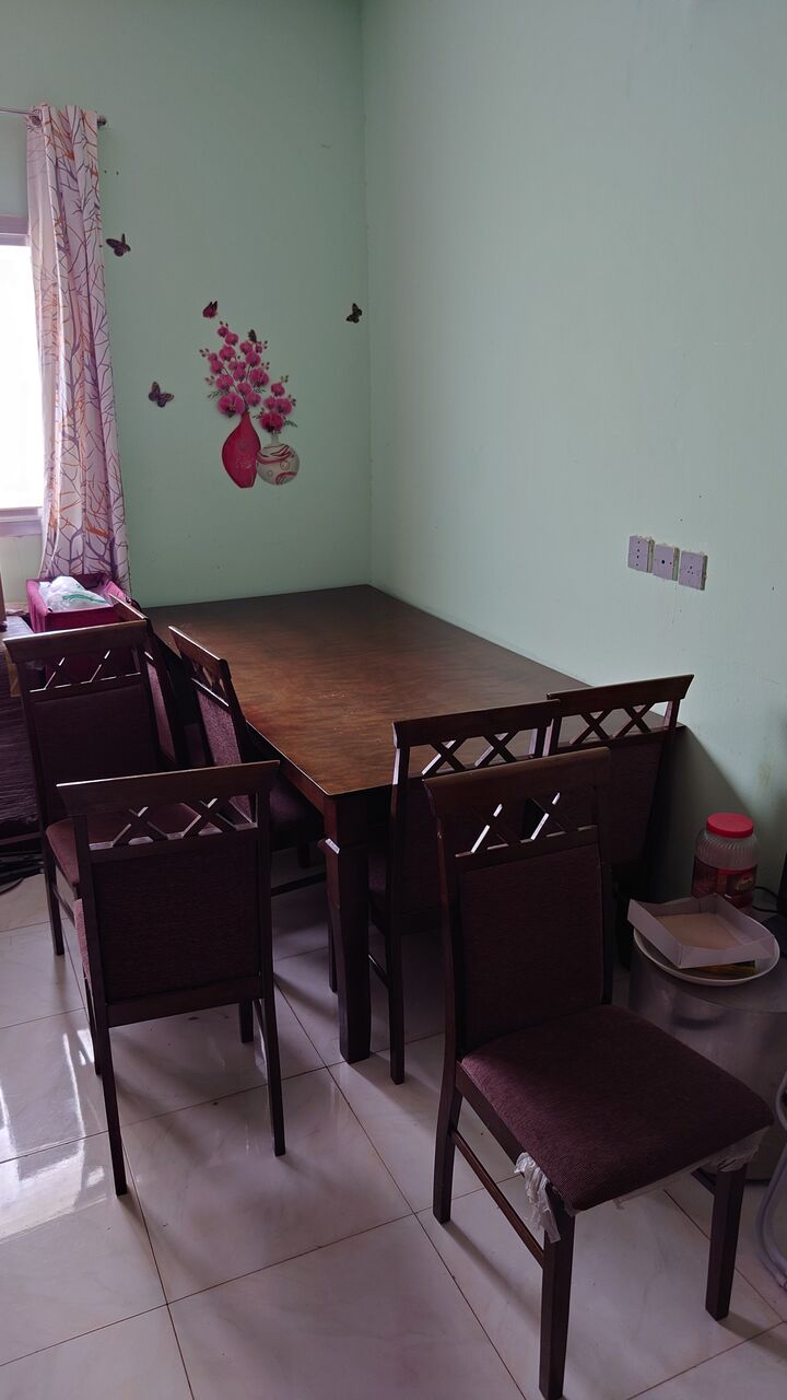 Riyadh, Furniture, SAR 1400,  Dining Table With 7 Chairs 200x100cm