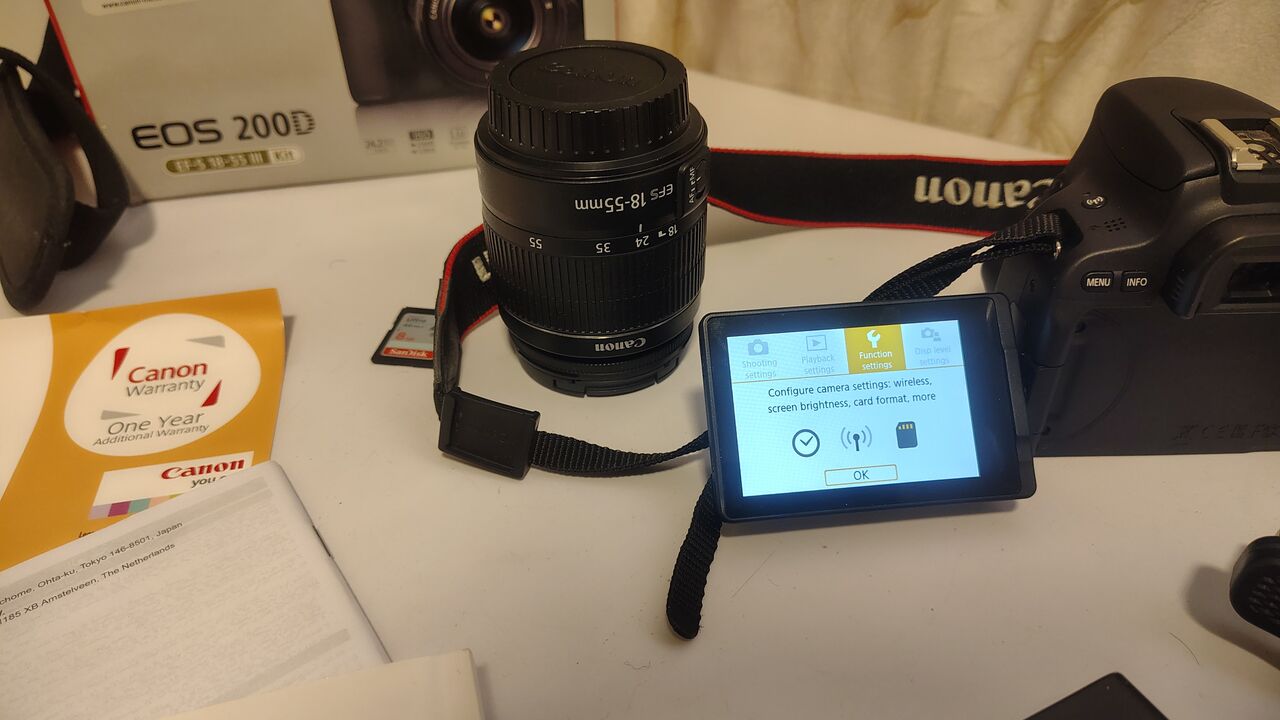 Riyadh, Photo & Video, SAR 2100,  Canon EOS 200D Limited Edition DSLR Camera With 18-55mm Lens. Like New Condition