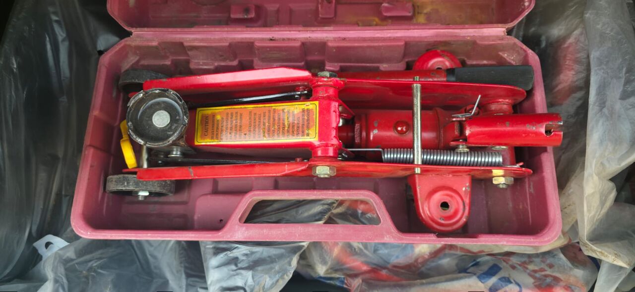 Salamah, Auto Parts, SAR 150,  2-ton Hydraulic Trolley Floor Jack
