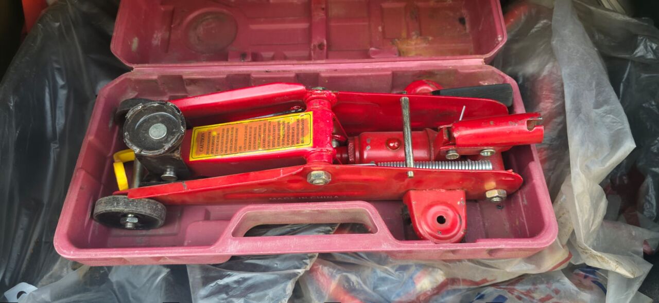 Salamah, Auto Parts, SAR 150,  2-ton Hydraulic Trolley Floor Jack