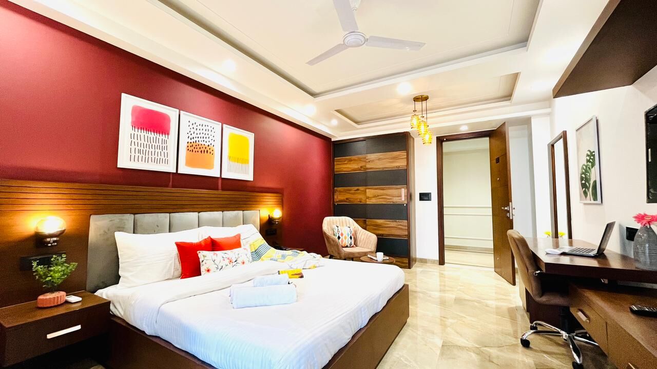 Gurgaon, Apartments, Flats, Houses & Villas, INR 4000/day,  Furnished,  Studio,  375 Sq. Feet,  Luxury Studio DLF Cyber City