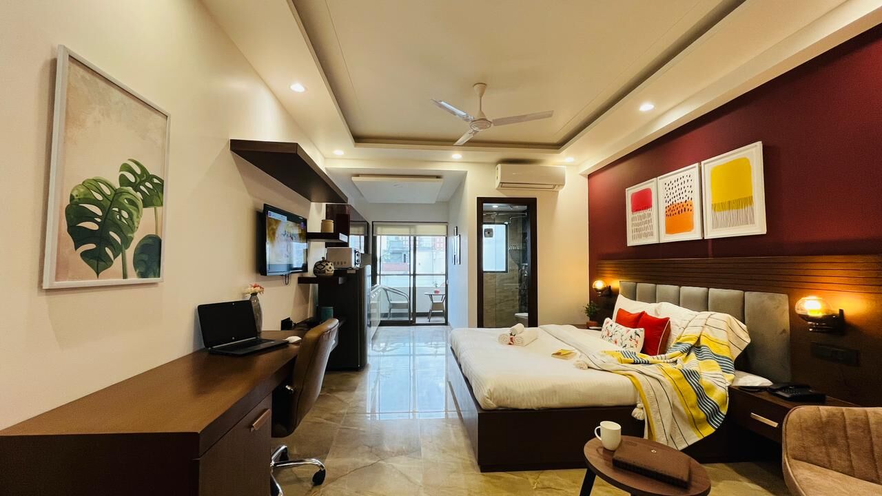 Gurgaon, Apartments, Flats, Houses & Villas, INR 4000/day,  Furnished,  Studio,  375 Sq. Feet,  Luxury Studio DLF Cyber City