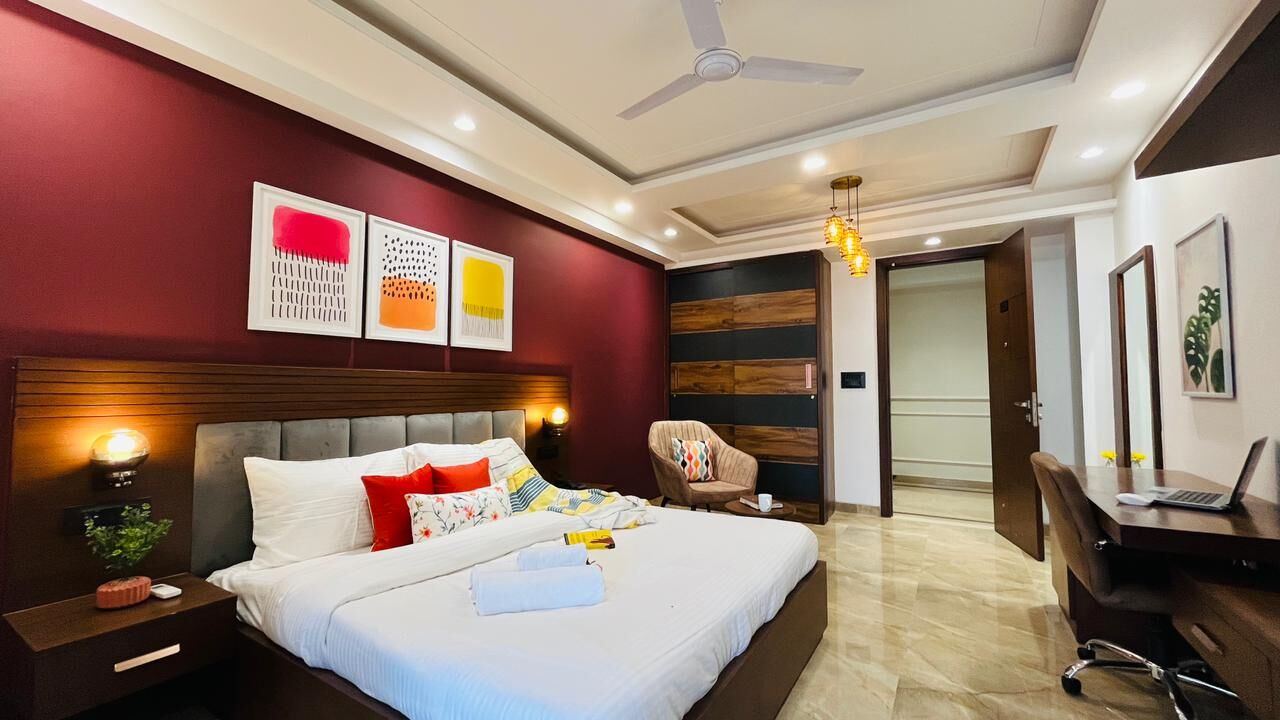 Gurgaon, Apartments, Flats, Houses & Villas, INR 4000/day,  Furnished,  Studio,  375 Sq. Feet,  Luxury Studio DLF Cyber City