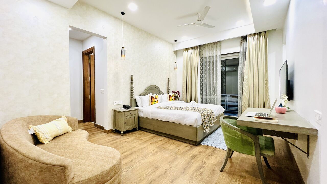 Gurgaon, Apartments, Flats, Houses & Villas, INR 3500/day,  Furnished,  Studio,  375 Sq. Feet,  Luxury Studio Apartment  With Bathtub