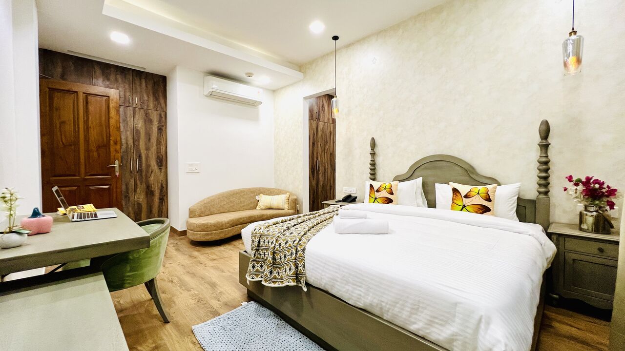 Gurgaon, Apartments, Flats, Houses & Villas, INR 3500/day,  Furnished,  Studio,  375 Sq. Feet,  Luxury Studio Apartment  With Bathtub