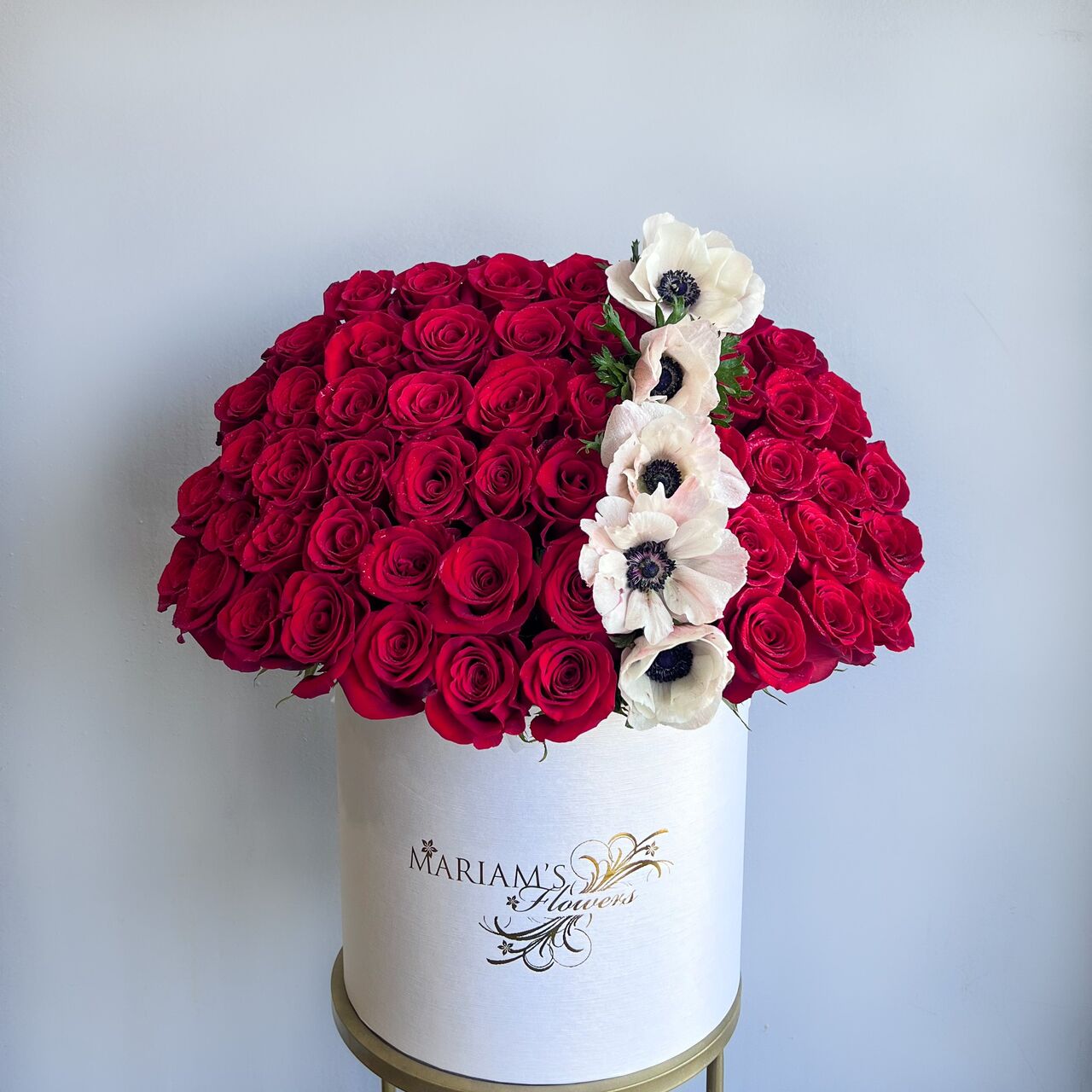 New York, Farm & Garden, USD 100,  Buy Beautiful Box Rose Arrangements Online For Loved Ones