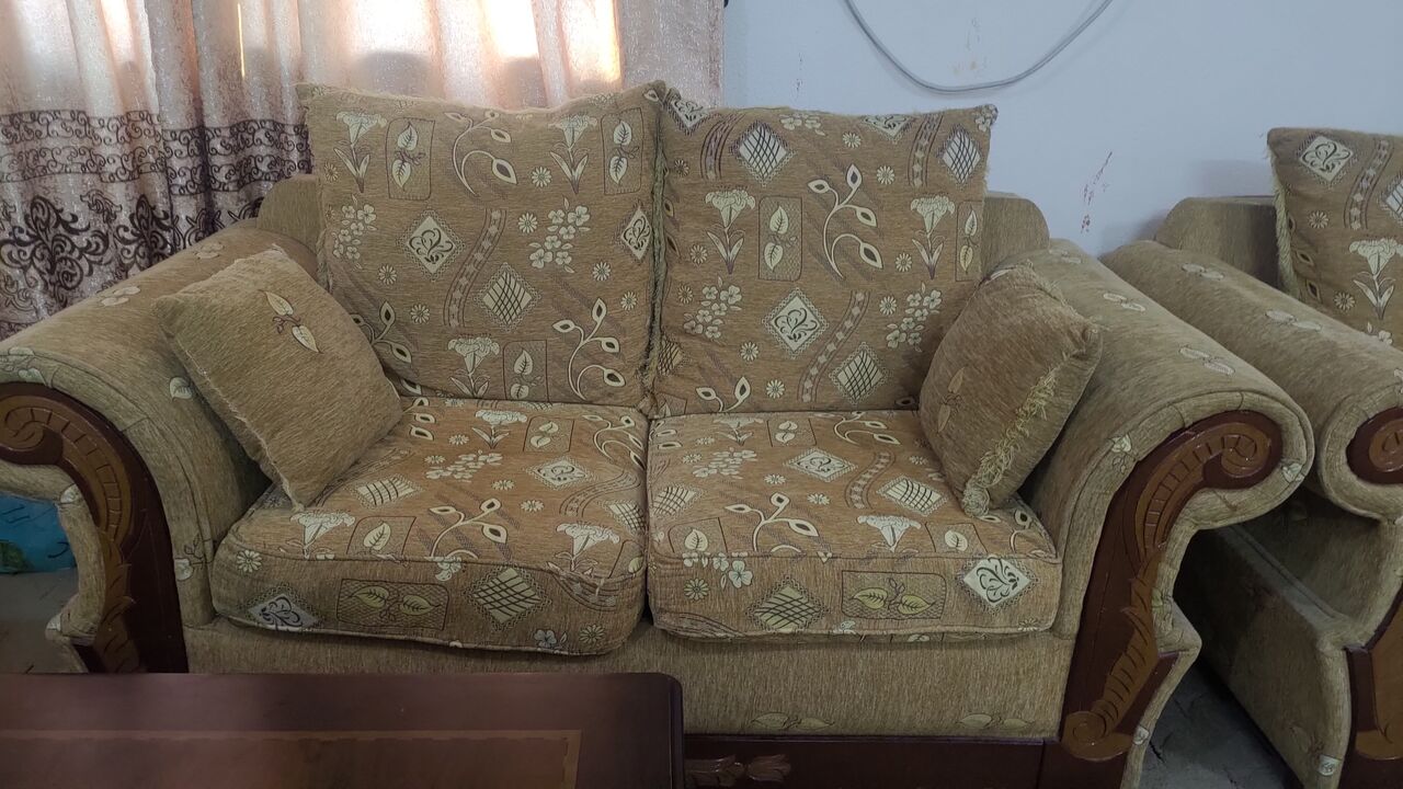Al Aziziyah, Furniture, SAR 650,  9 Seater Sofa Set With Cofee Tables